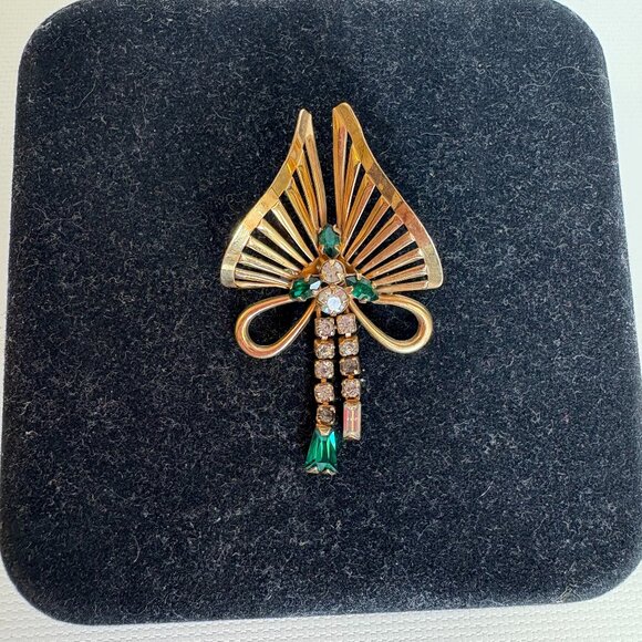 American Phyllis Modern Gemstone Brooch – Antique Gold Finish - Picture 1 of 4